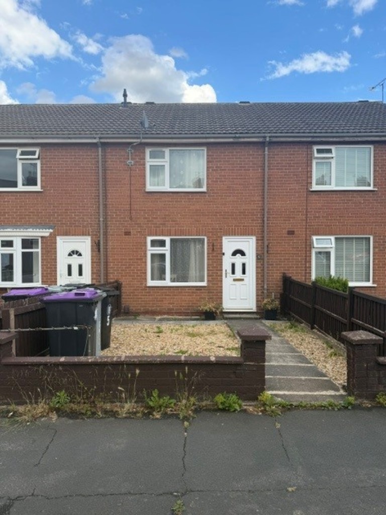 2 bed Mid Terraced House for rent in Grantham. From Martin & Co - Grantham