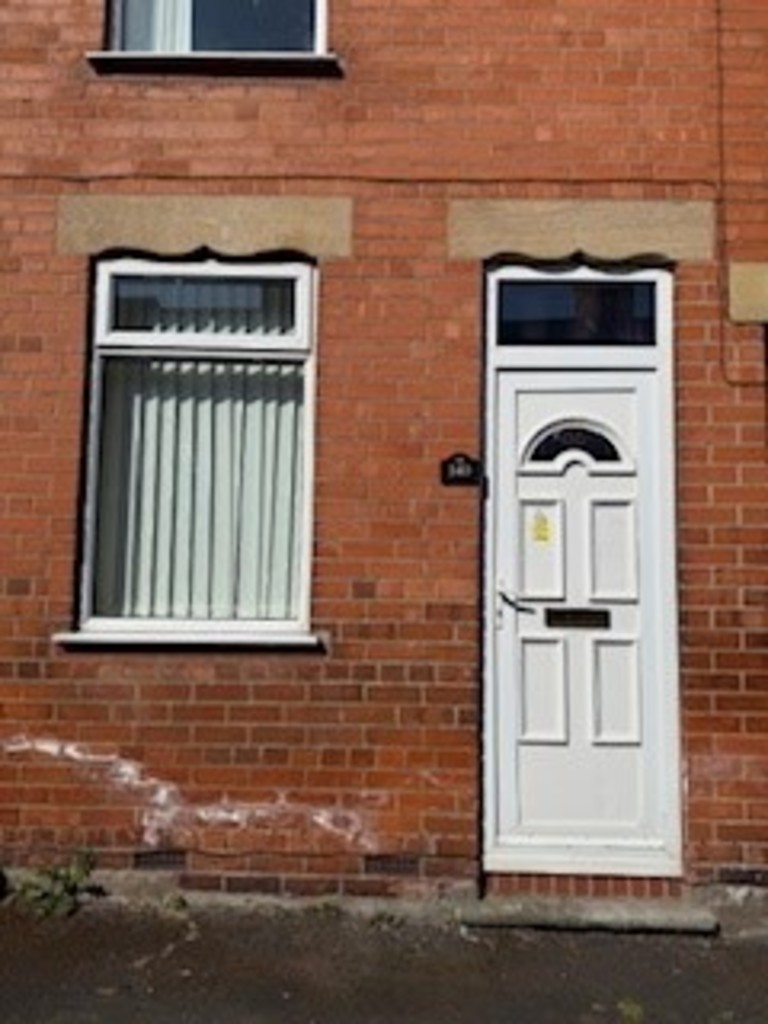 3 bed Mid Terraced House for rent in Lincs. From Martin & Co - Grantham 3 bed Mid Terraced House for rent in Lincs. From Martin & Co - Grantham