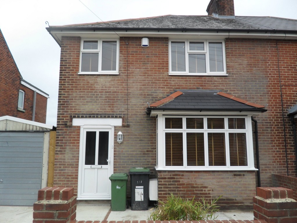 4 bed Semi-Detached House for rent in Kent. From Martin & Co - Canterbury