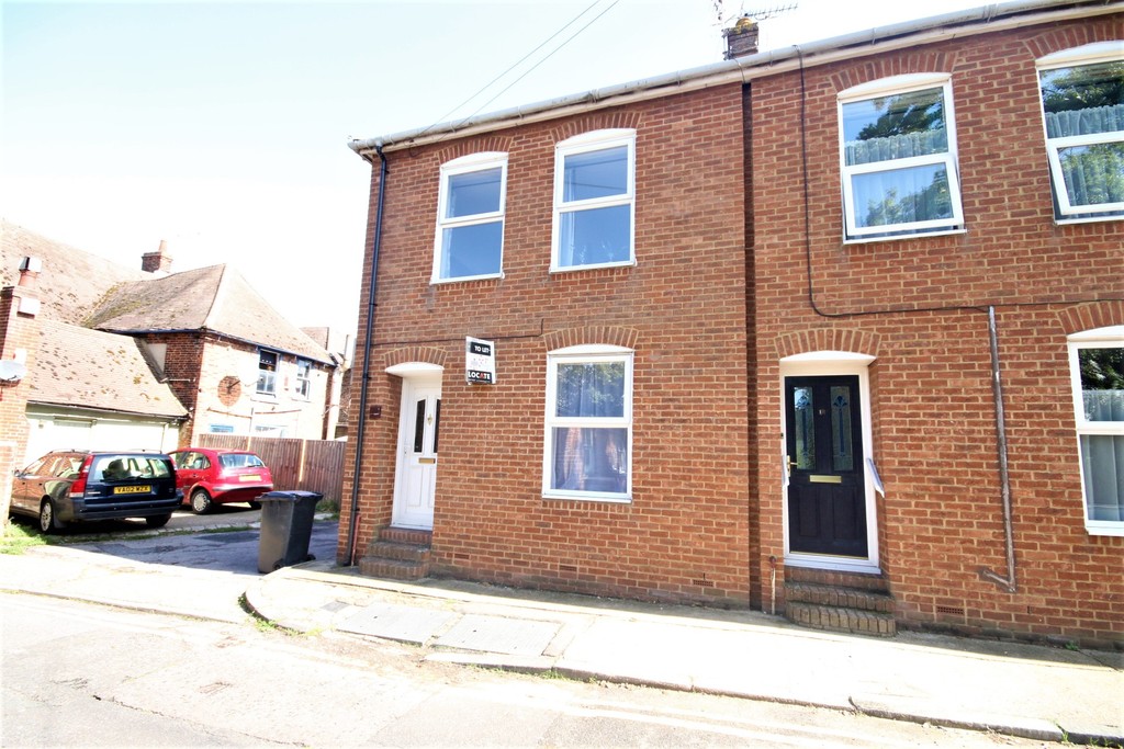 4 bed Mid Terraced House for rent in Kent. From Martin & Co - Canterbury 4 bed Mid Terraced House for rent in Kent. From Martin & Co - Canterbury