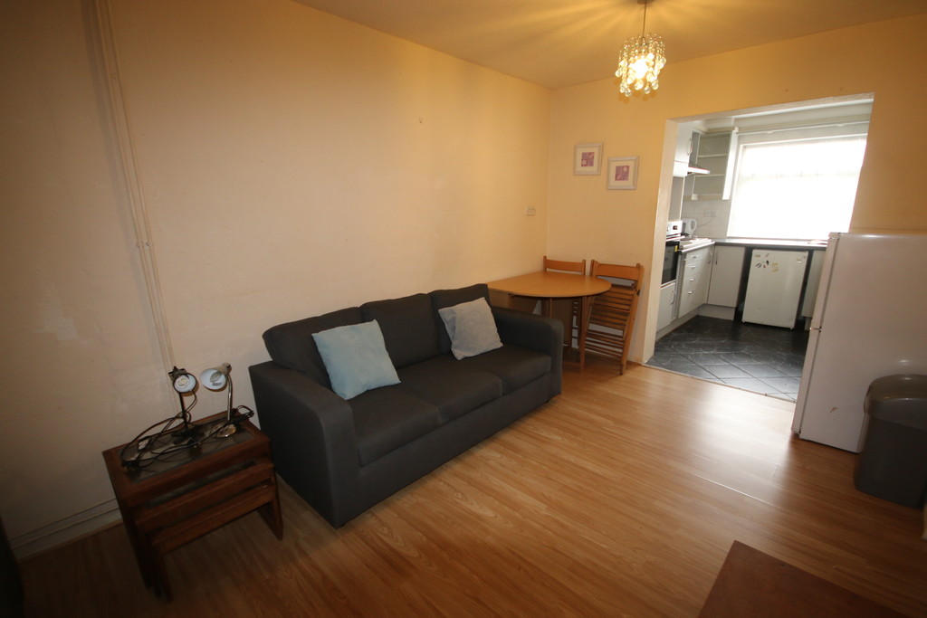 5 bed Semi Detached for rent in Kent. From Martin & Co - Canterbury