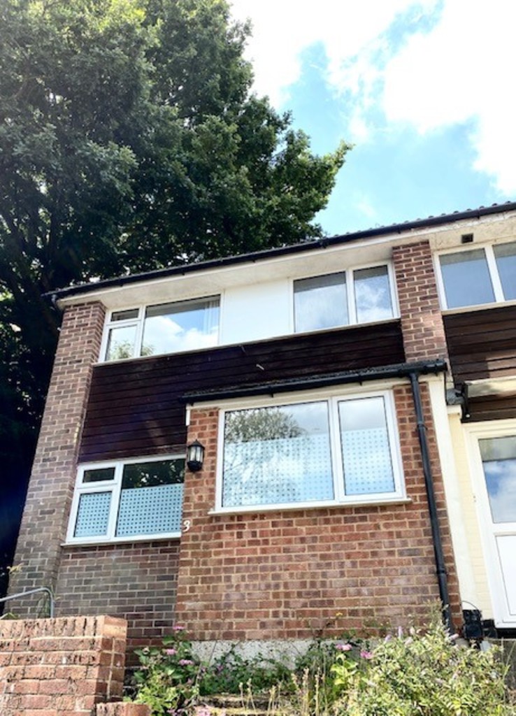 3 bed Semi Detached for rent in Kent. From Martin & Co - Canterbury
