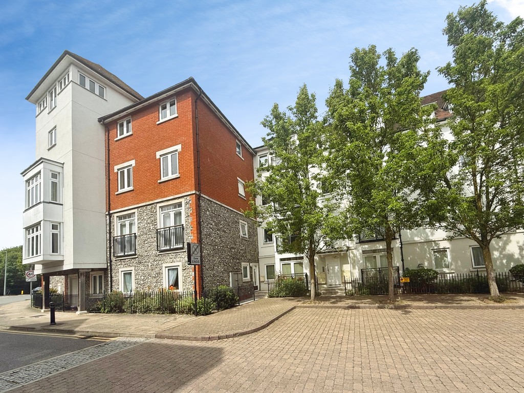 2 bed 1st Floor Flat for rent in Kent. From Martin & Co - Canterbury 2 bed 1st Floor Flat for rent in Kent. From Martin & Co - Canterbury