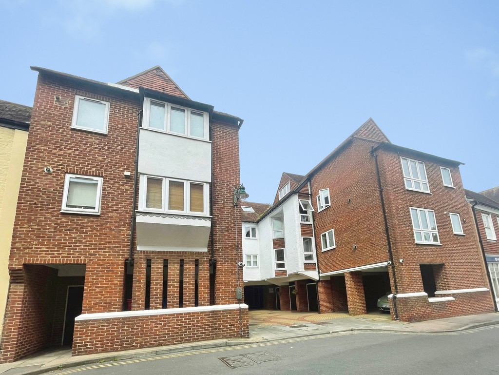 2 bed Apartment for rent in Canterbury. From Martin & Co - Canterbury 2 bed Apartment for rent in Canterbury. From Martin & Co - Canterbury