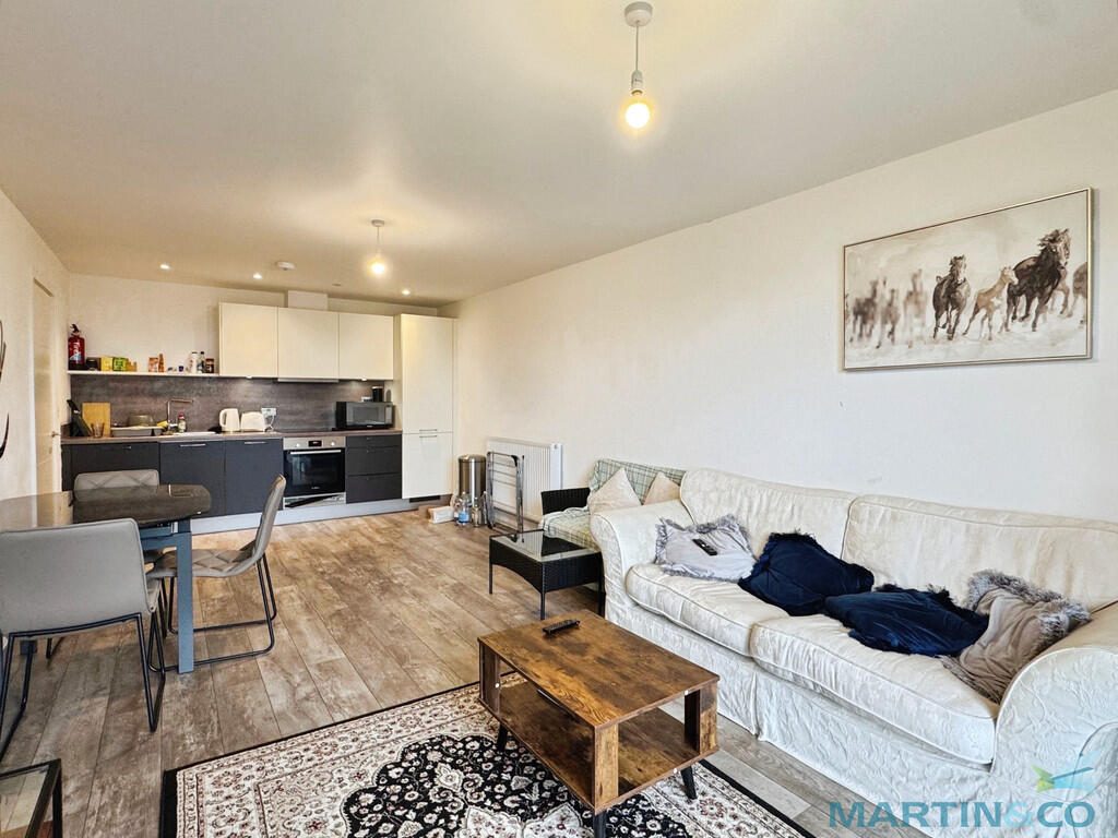 2 bed Apartment for rent in Ashford. From Martin & Co - Ashford