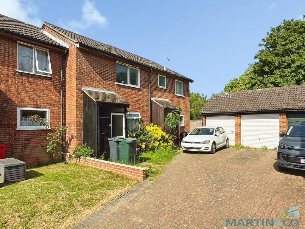 2 bed Mid Terraced House for rent in Great Chart. From Martin & Co - Ashford
