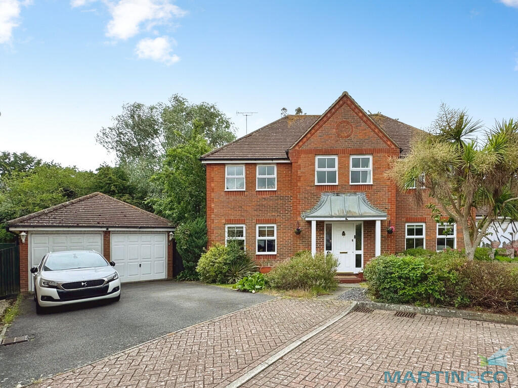 5 bed Detached for rent in Ashford. From Martin & Co - Ashford 5 bed Detached for rent in Ashford. From Martin & Co - Ashford