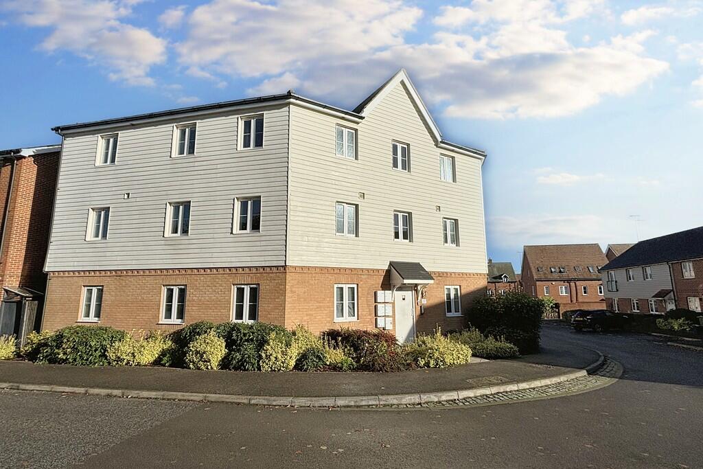 2 bed 1st Floor Flat for rent in Ashford. From Martin & Co - Ashford 2 bed 1st Floor Flat for rent in Ashford. From Martin & Co - Ashford
