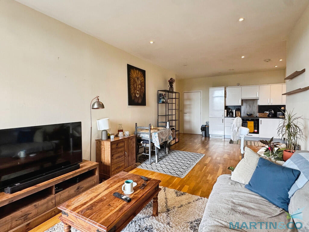2 bed Apartment for rent in Ashford. From Martin & Co - Ashford