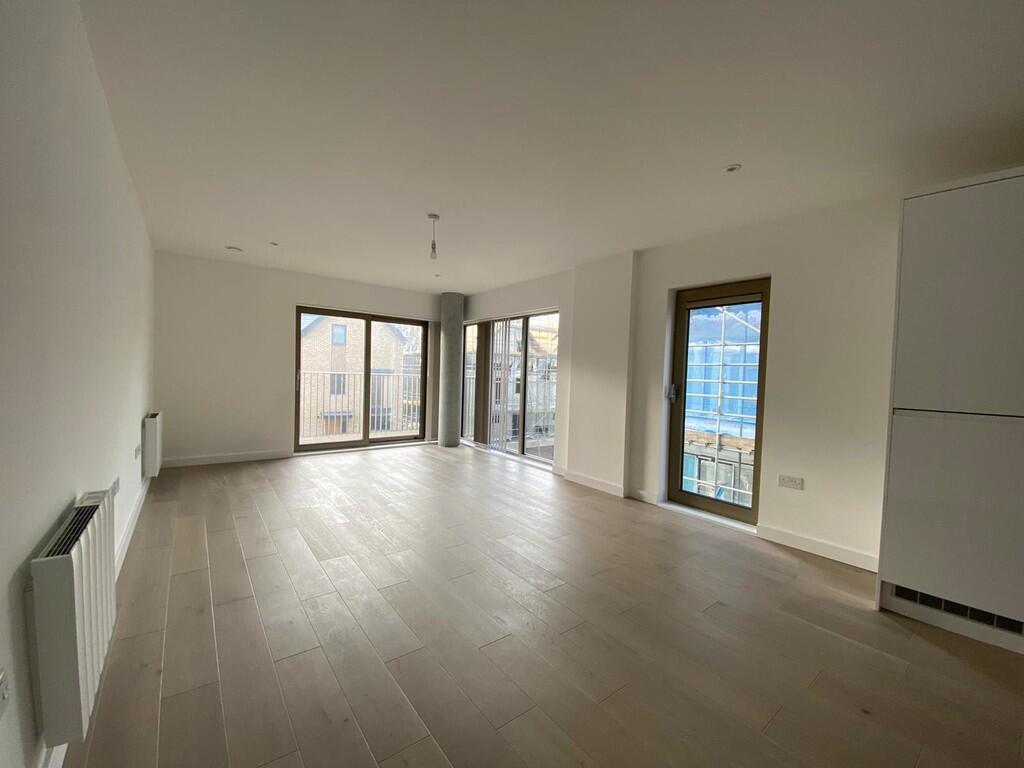 2 bed Apartment for rent in Ashford. From Martin & Co - Ashford