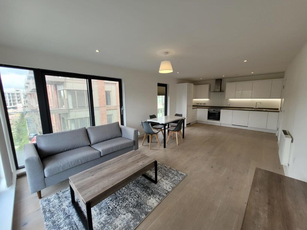 2 bed Apartment for rent in Great Chart. From Martin & Co - Ashford