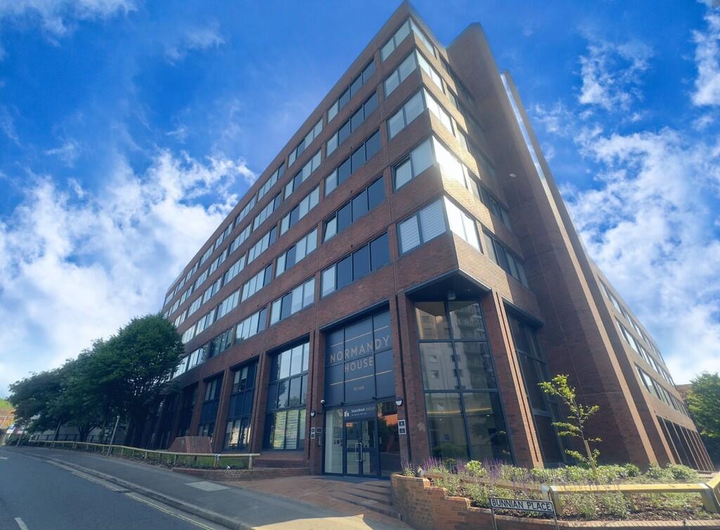 2 bed Apartment for rent in Basingstoke. From Martin & Co - Basingstoke