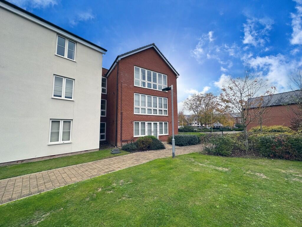 2 bed Apartment for rent in Sherborne St John. From Martin & Co - Basingstoke