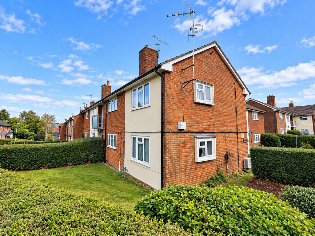 2 bed Apartment for rent in Basingstoke. From Martin & Co - Basingstoke 2 bed Apartment for rent in Basingstoke. From Martin & Co - Basingstoke