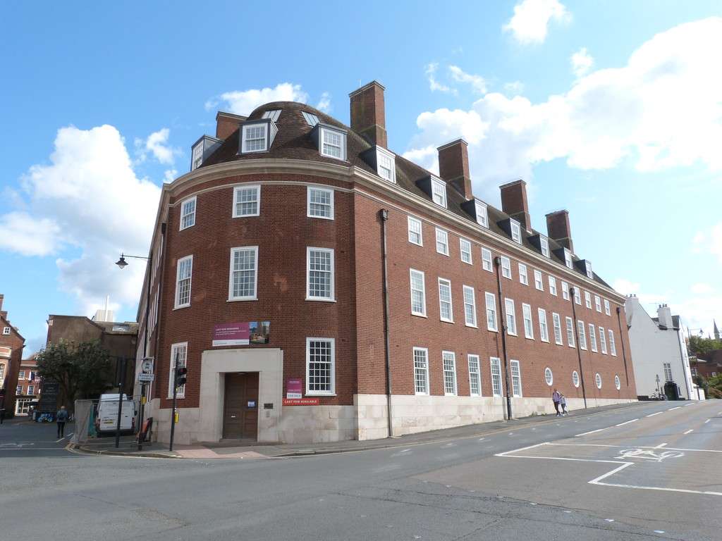 2 bed Apartment for rent in Worcester. From Martin & Co - Worcester