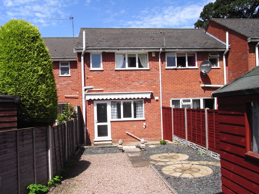 2 bed Mid Terraced House for rent in Hindlip. From Martin & Co - Worcester