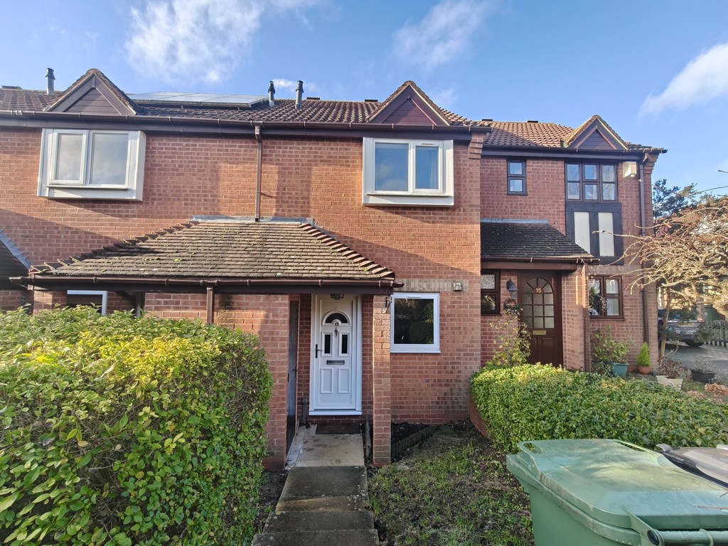 2 bed Mid Terraced House for rent in Worcestershire. From Martin & Co - Worcester