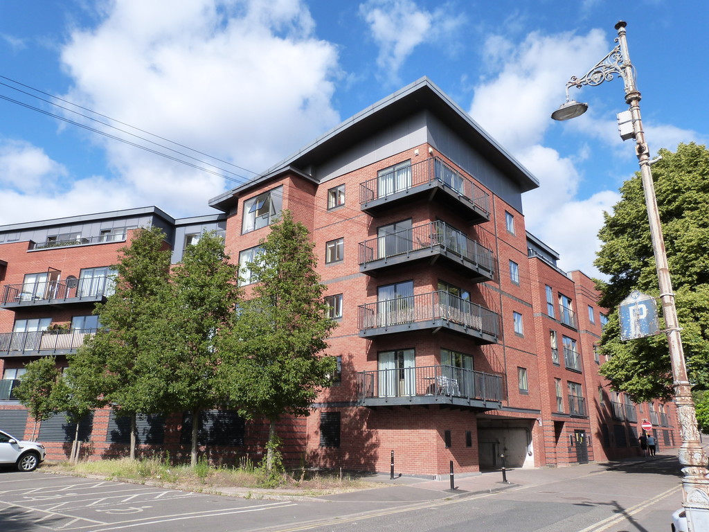 2 bed Apartment for rent in Worcester. From Martin & Co - Worcester 2 bed Apartment for rent in Worcester. From Martin & Co - Worcester