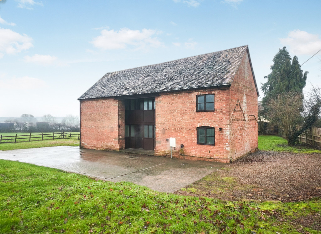4 bed Barn Conversion for rent in Worcestershire. From Martin & Co - Worcester 4 bed Barn Conversion for rent in Worcestershire. From Martin & Co - Worcester