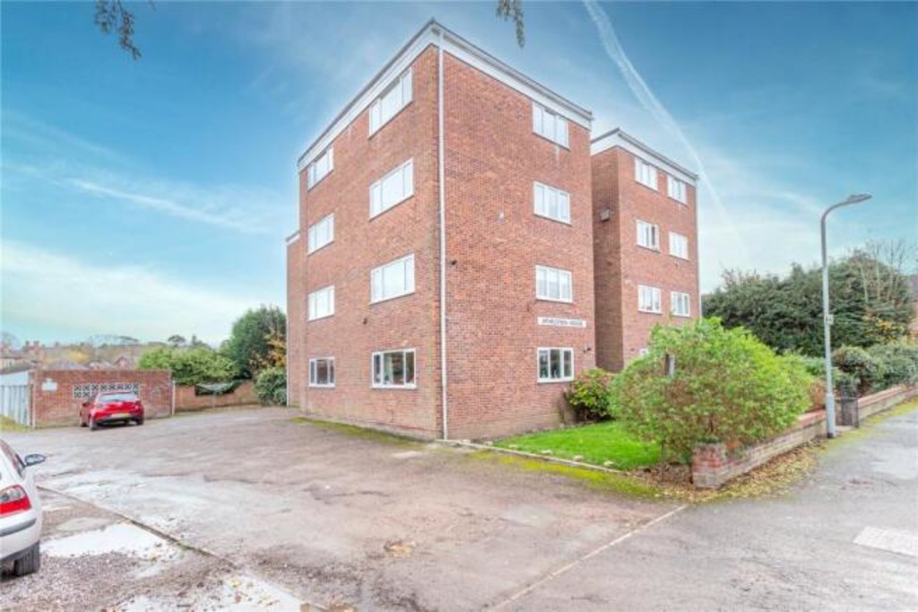 2 bed Apartment for rent in Norton. From Martin & Co - Worcester