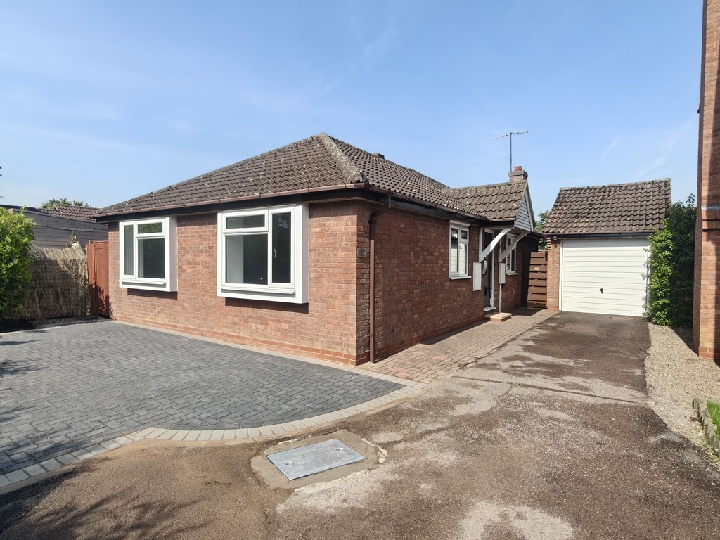 3 bed Detached bungalow for rent in Norton. From Martin & Co - Worcester 3 bed Detached bungalow for rent in Norton. From Martin & Co - Worcester