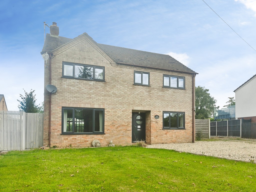 4 bed Detached for rent in Eckington. From Martin & Co - Worcester