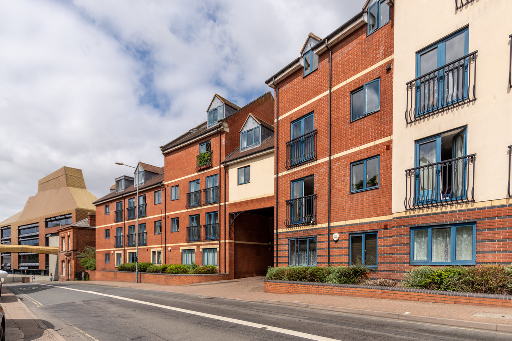 1 bed Apartment for rent in Worcester. From Martin & Co - Worcester