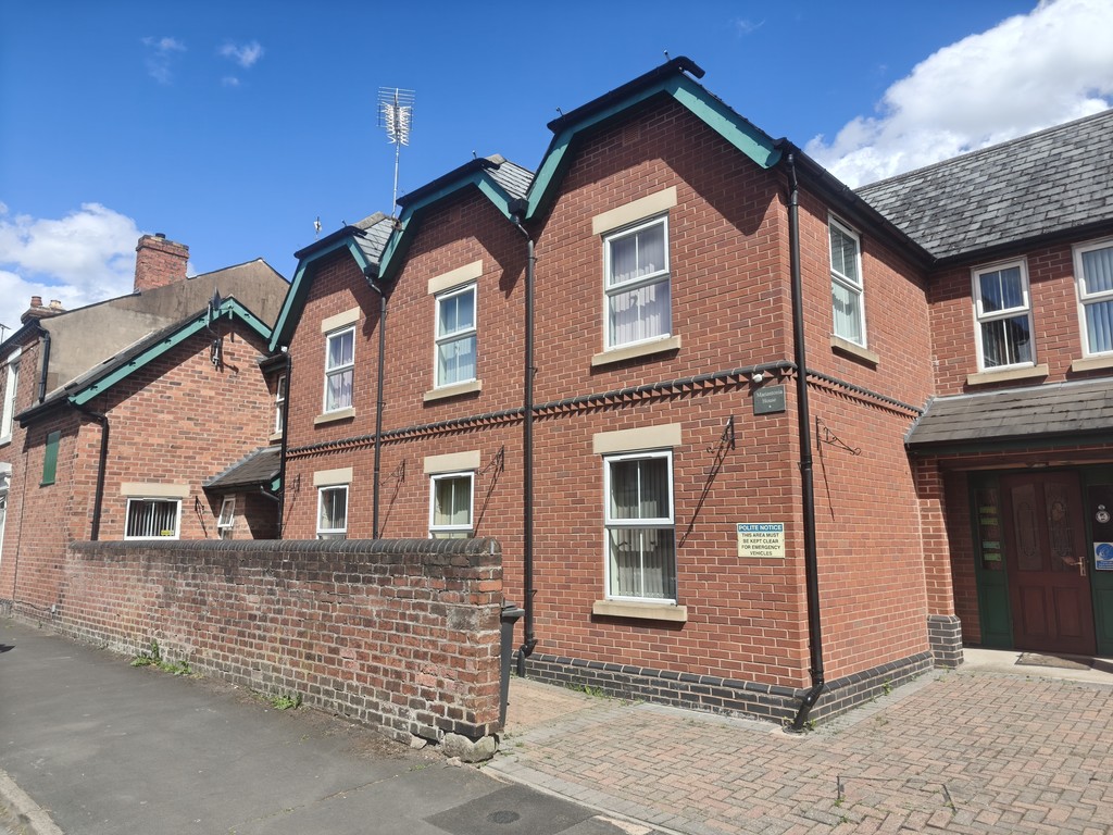 1 bed Studio for rent in Worcestershire. From Martin & Co - Worcester 1 bed Studio for rent in Worcestershire. From Martin & Co - Worcester