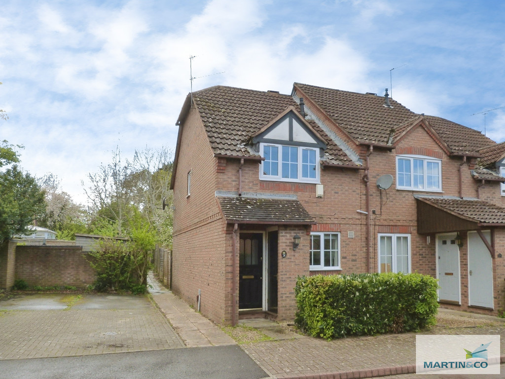2 bed Mid Terraced House for rent in Worcestershire. From Martin & Co - Worcester