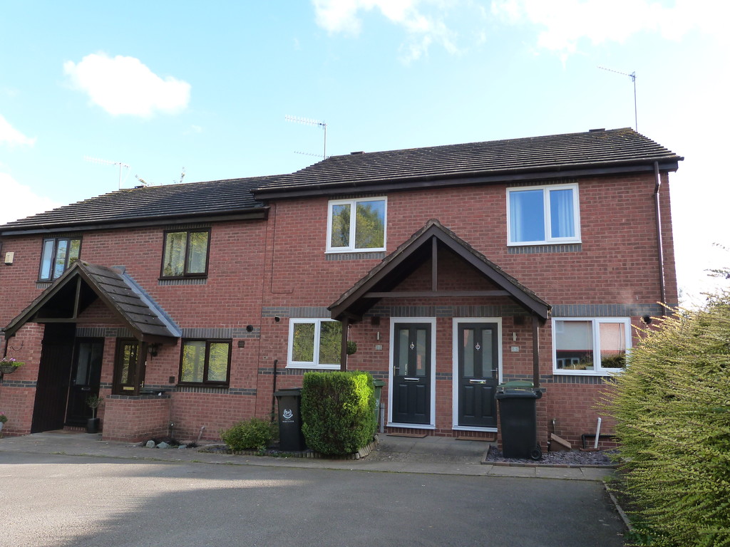 2 bed Mid Terraced House for rent in Sneachill. From Martin & Co - Worcester