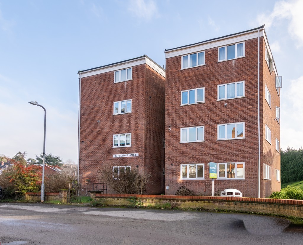 2 bed Apartment for rent in Norton. From Martin & Co - Worcester