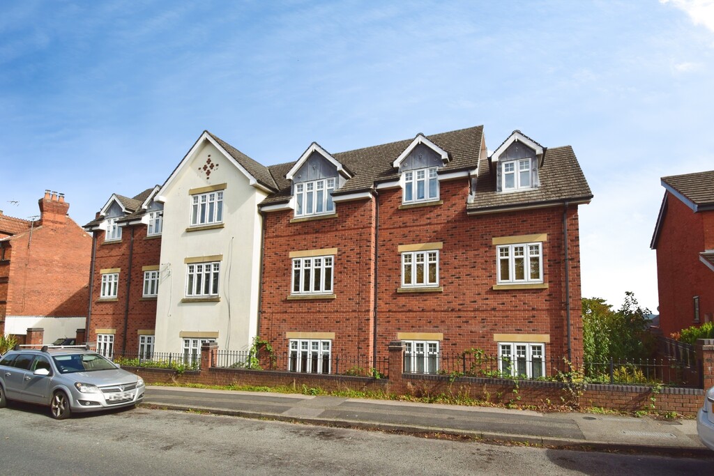 2 bed 1st Floor Flat for rent in Worcestershire. From Martin & Co - Worcester