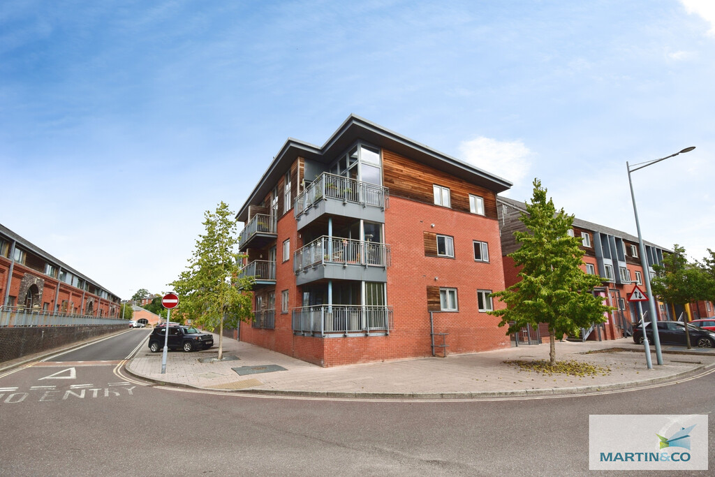 2 bed Apartment for rent in Norton. From Martin & Co - Worcester