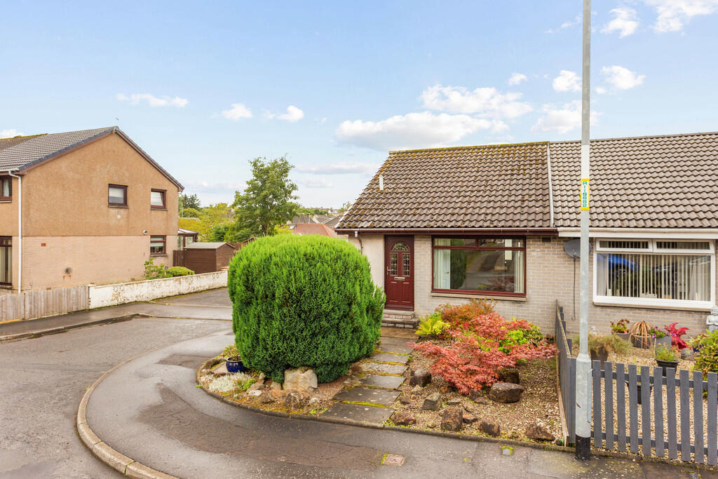 1 bed Semi-detached bungalow for rent in Eastfield. From Martin & Co - Bathgate
