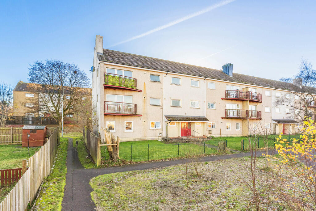 1 bed 1st Floor Flat for rent in Harthill. From Martin & Co - Bathgate