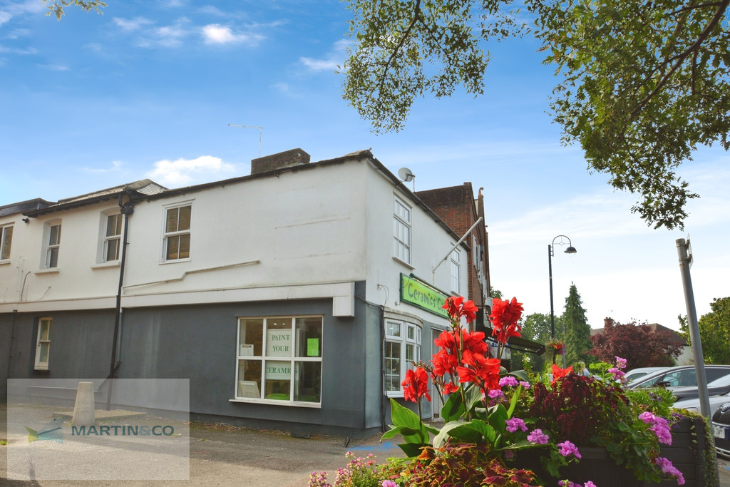 1 bed Apartment for rent in Surrey. From Martin & Co - Walton on Thames