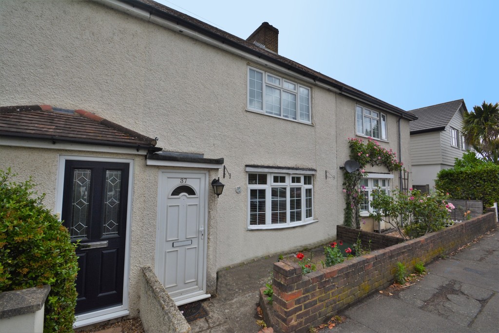 3 bed Mid Terraced House for rent in Surrey. From Martin & Co - Walton on Thames 3 bed Mid Terraced House for rent in Surrey. From Martin & Co - Walton on Thames