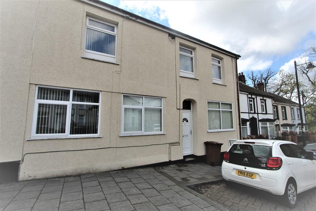 2 bed 1st Floor Flat for rent in Rhymney. From Martin & Co - Merthyr Tydfil