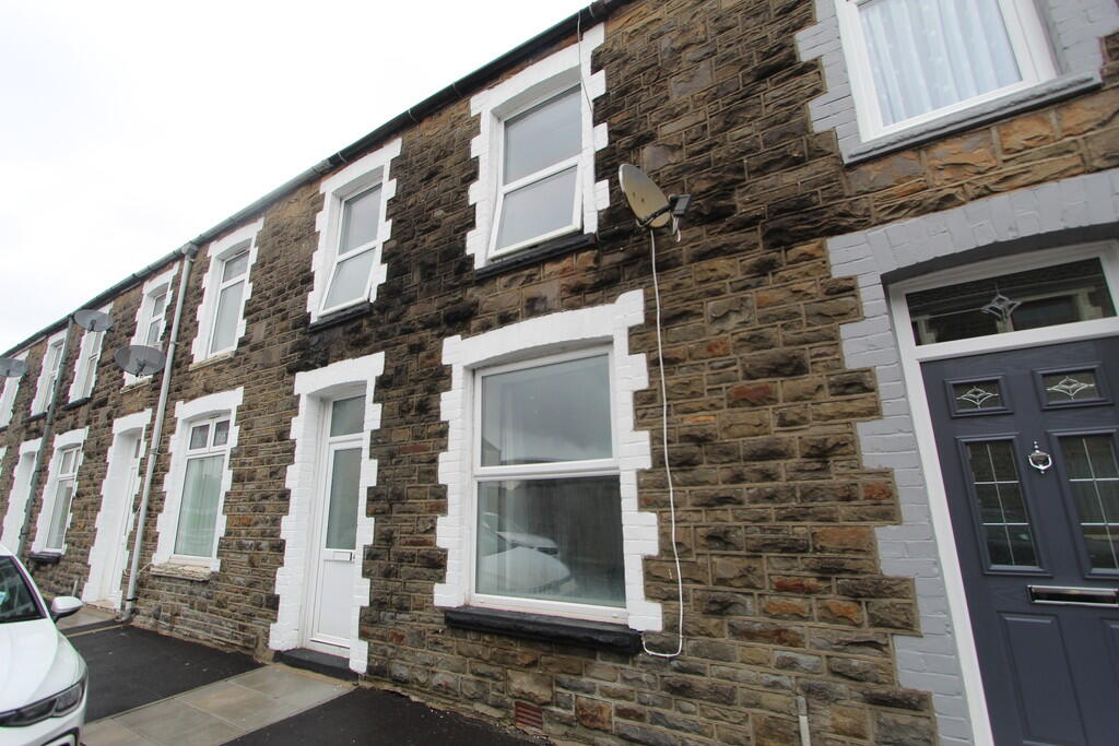 3 bed Semi Detached for rent in Merthyr Tydfil. From Martin & Co - Merthyr Tydfil