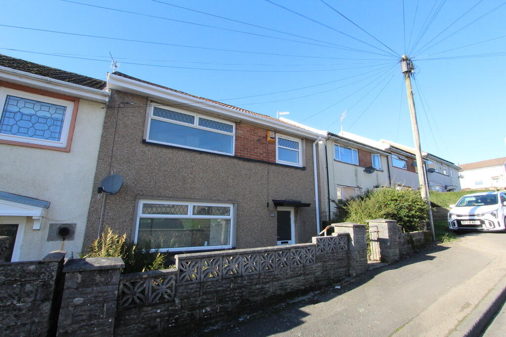 3 bed Mid Terraced House for rent in Merthyr Tudful. From Martin & Co - Merthyr Tydfil