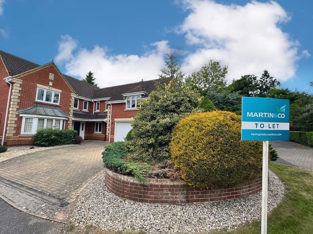 5 bed Detached House for rent in Hampshire. From Martin & Co - Basingstoke