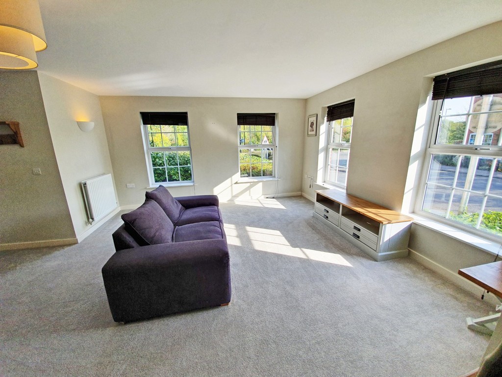 2 bed Apartment for rent in Hampshire. From Martin & Co - Basingstoke