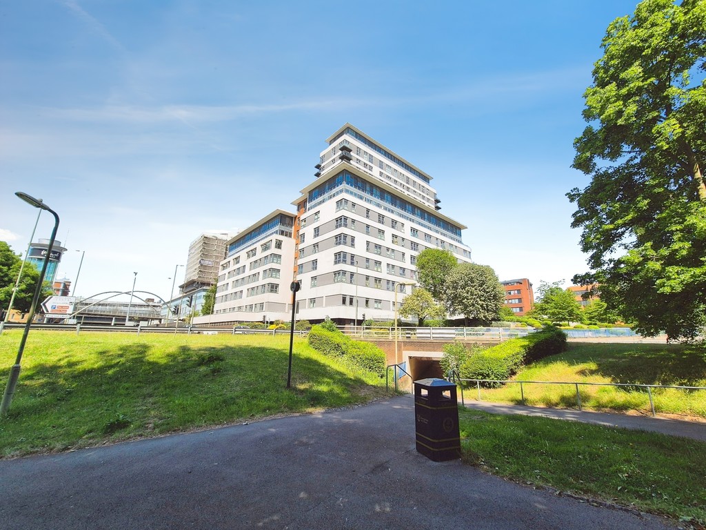 1 bed Apartment for rent in Hampshire. From Martin & Co - Basingstoke 1 bed Apartment for rent in Hampshire. From Martin & Co - Basingstoke