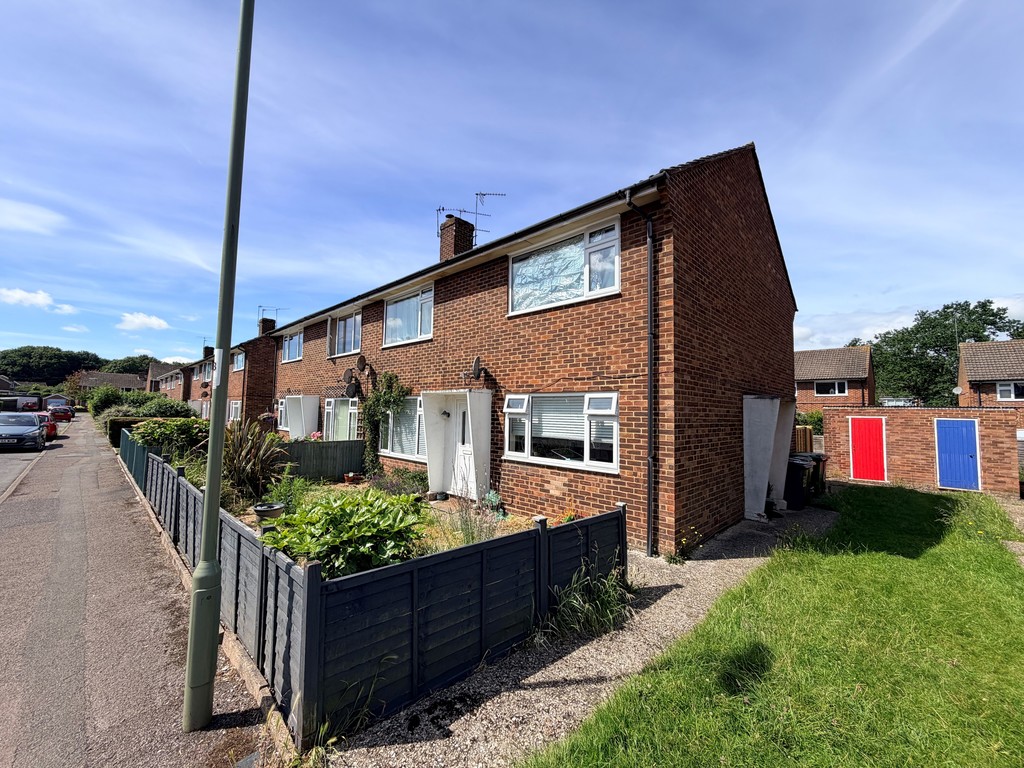 2 bed Annexe for rent in Hampshire. From Martin & Co - Basingstoke