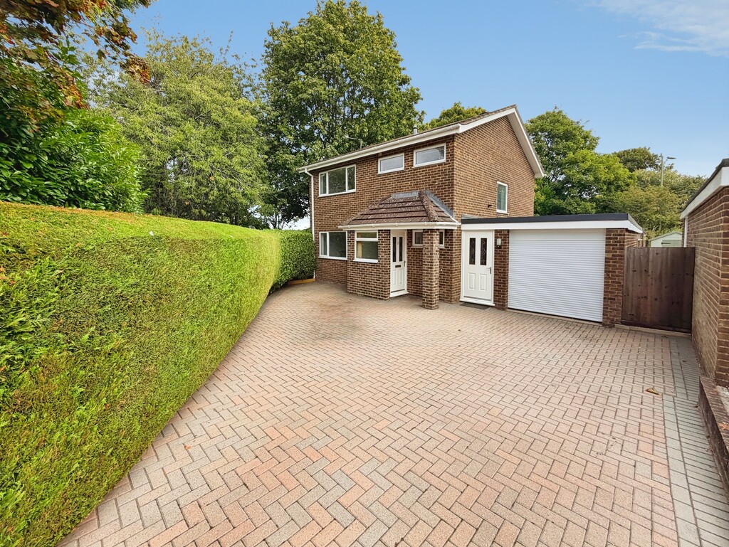 3 bed Detached for rent in Hamsphire. From Martin & Co - Basingstoke 3 bed Detached for rent in Hamsphire. From Martin & Co - Basingstoke