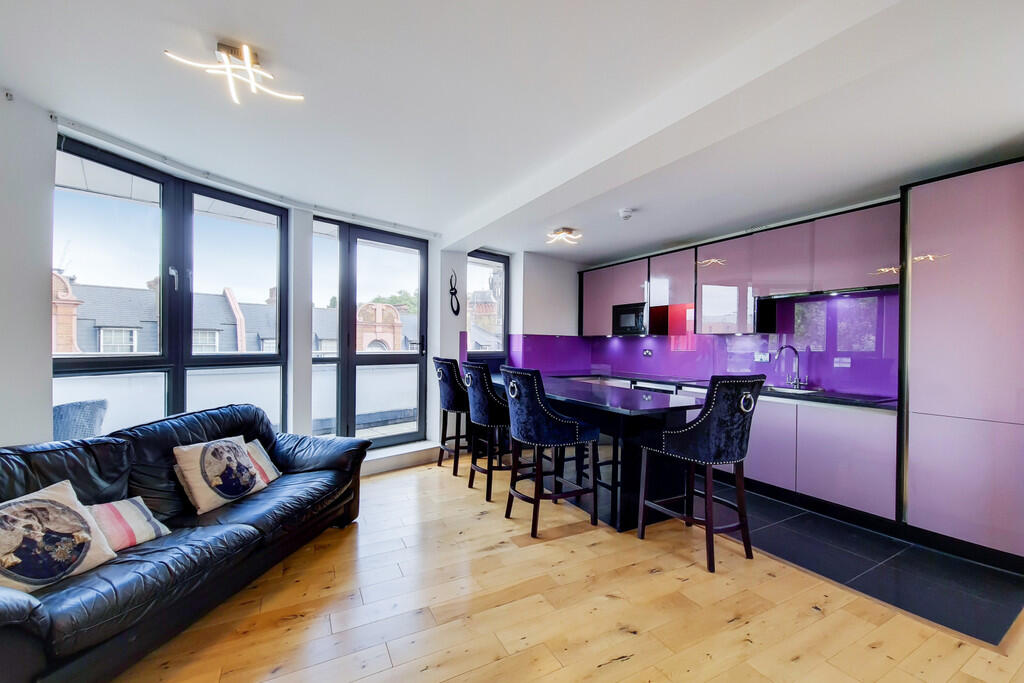3 bed Apartment for rent in London. From Martin & Co - Camden 3 bed Apartment for rent in London. From Martin & Co - Camden