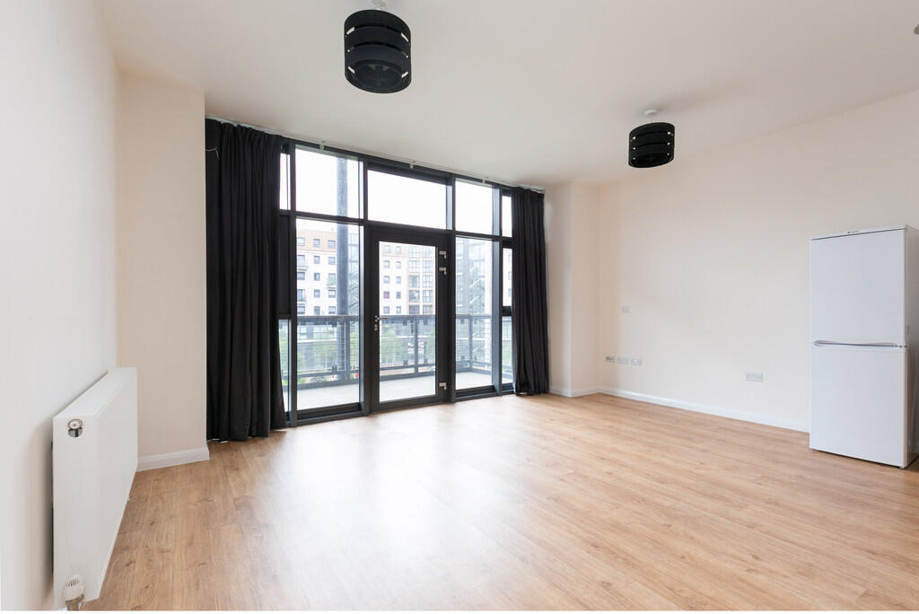 4 bed Studio for rent in London. From Martin & Co - Camden 4 bed Studio for rent in London. From Martin & Co - Camden