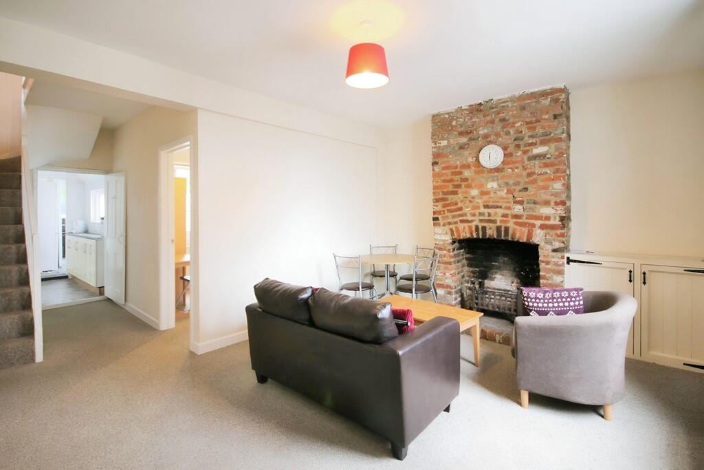 3 bed Mid Terraced House for rent in Canterbury. From Martin & Co - Canterbury 3 bed Mid Terraced House for rent in Canterbury. From Martin & Co - Canterbury