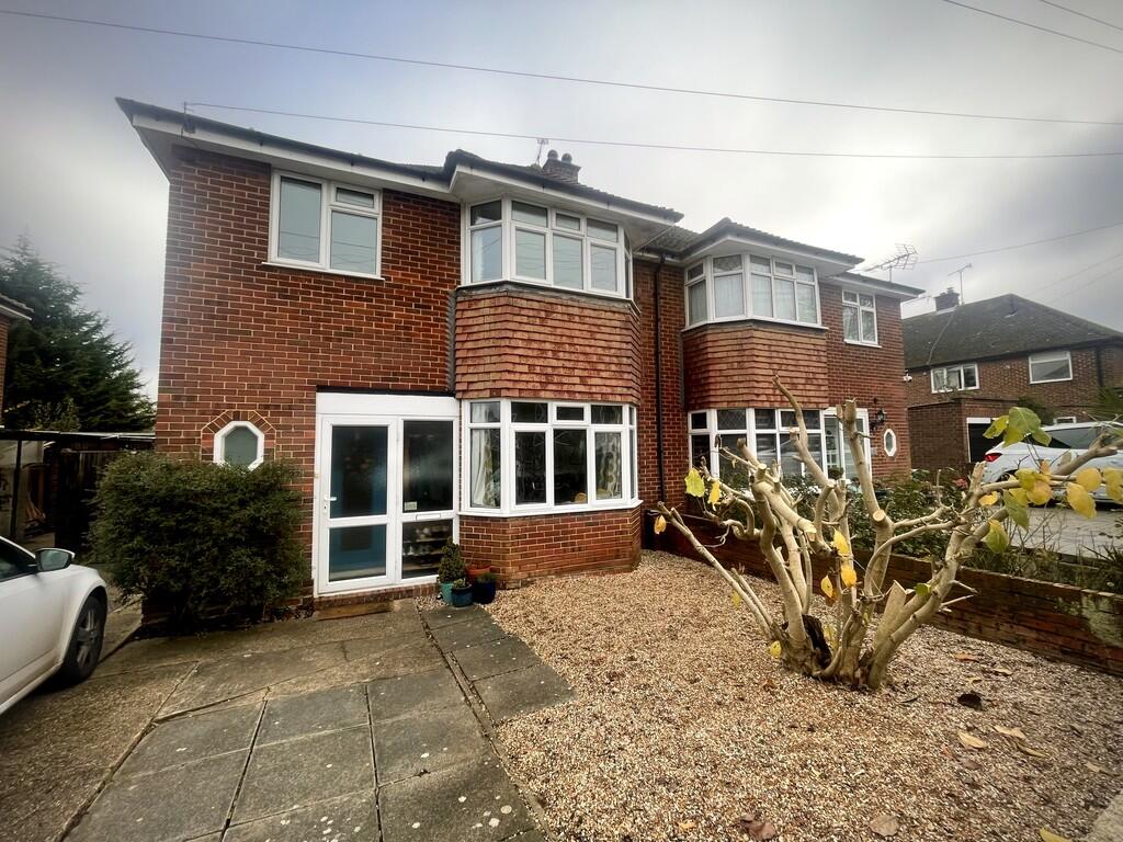 3 bed Semi Detached for rent in Harbledown. From Martin & Co - Canterbury 3 bed Semi Detached for rent in Harbledown. From Martin & Co - Canterbury