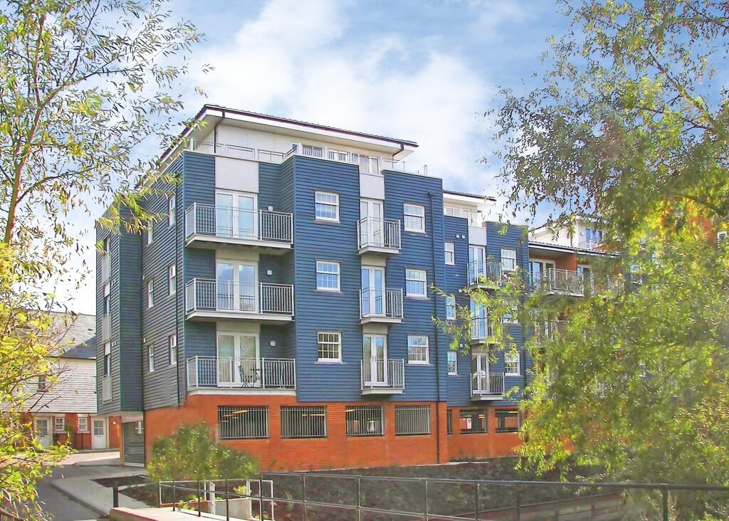 1 bed 1st Floor Flat for rent in Canterbury. From Martin & Co - Canterbury